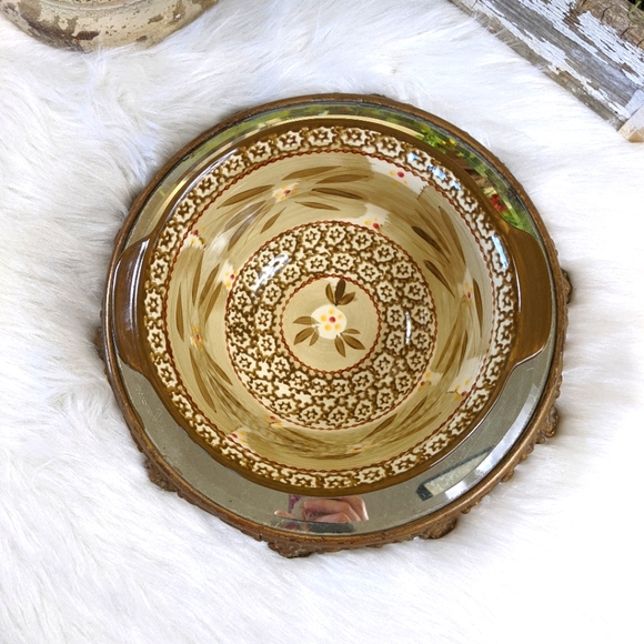 Temptations Tara Old World Mixing Bowl 1.5 Qt - Picture 3 of 7